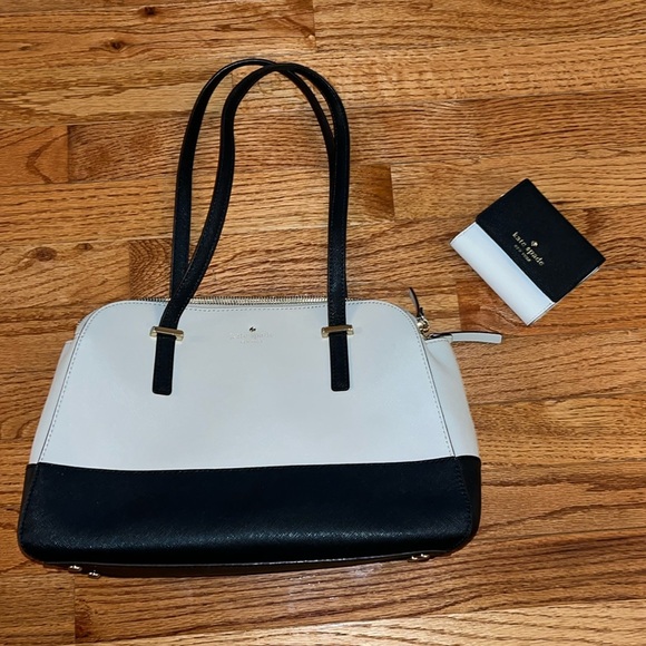 KATE SPADE HAND BAG WITH MATCHING WALLET